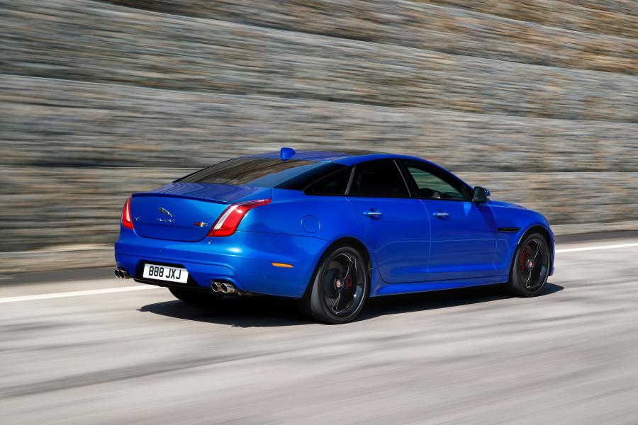  Jaguar XJR575 (X351) 2017 года  (UK) (фото 4 из 36)